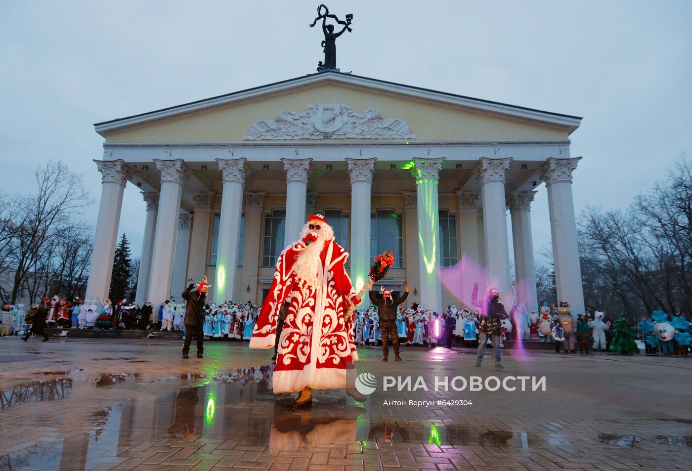 Парад Дедов Морозов в Белгороде