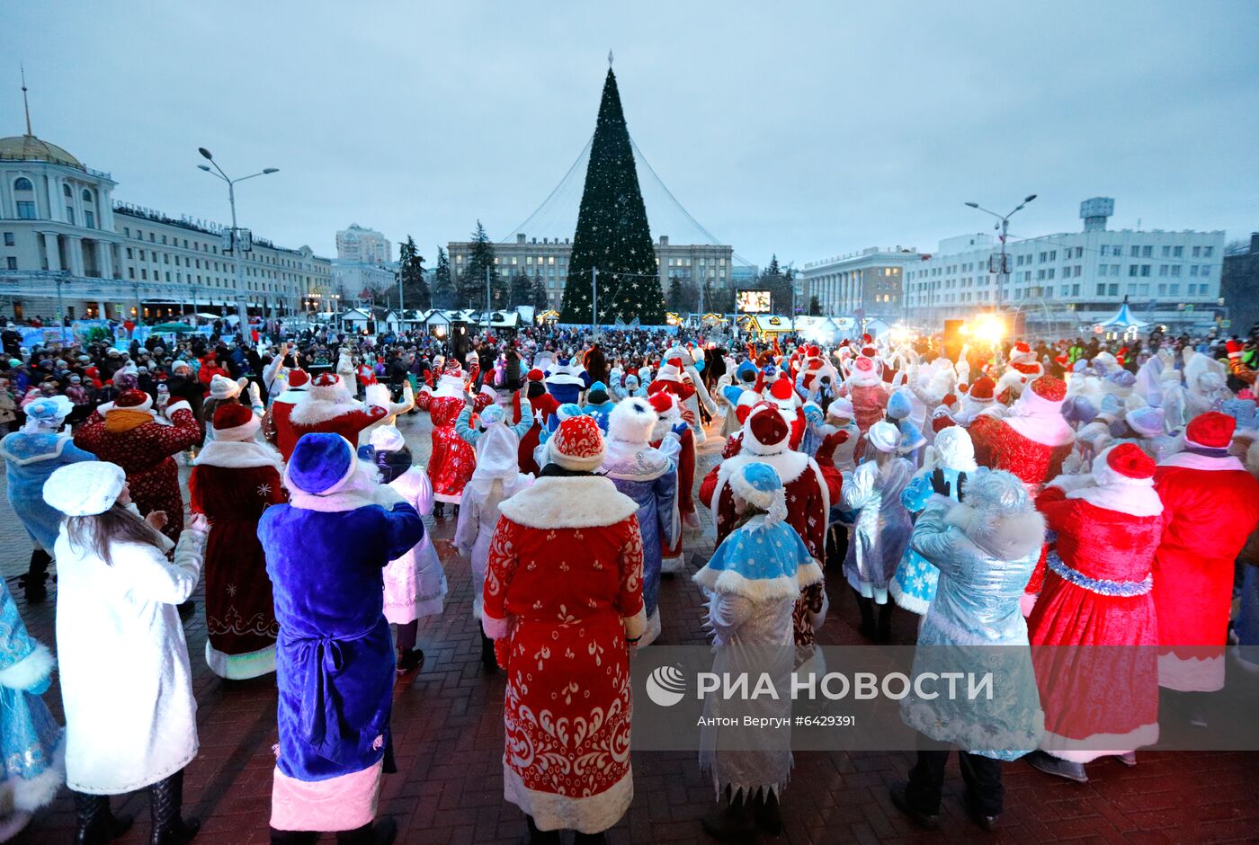 Парад Дедов Морозов в Белгороде