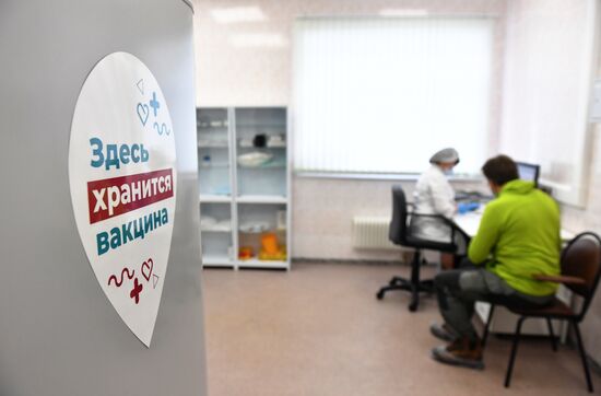 В Москве началась вакцинация от COVID-19 для людей старше 60 лет