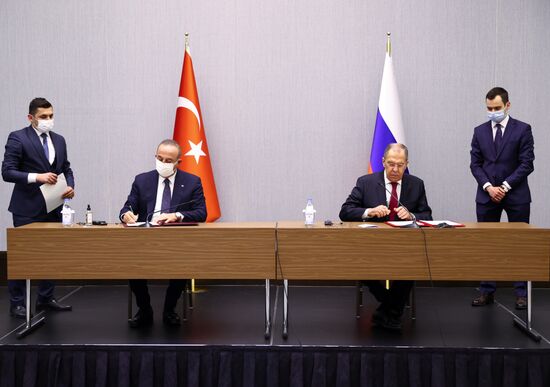 Заседание Совместной группы стратегического планирования под председательством глав МИД РФ и Турции