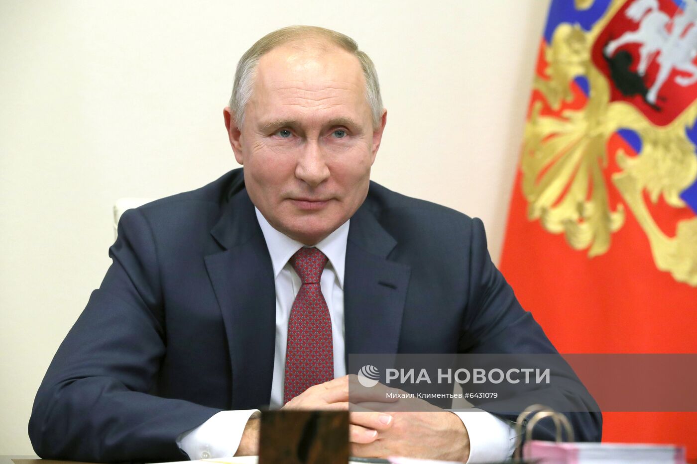 Президент РФ В. Путин провел встречу с премьер-министром РФ М. Мишустиным