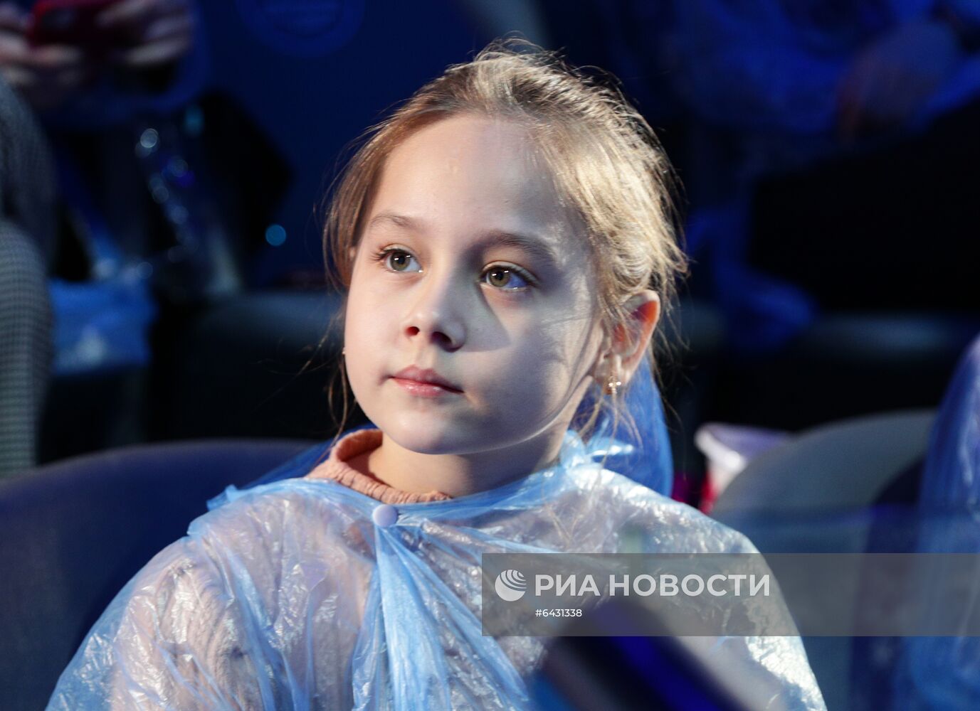 С. Лавров принял участие в новогодней акции "Елка желаний"