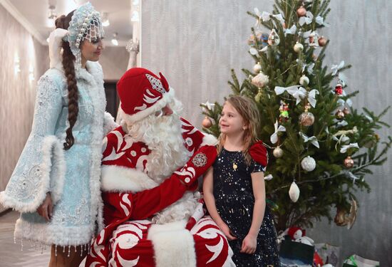 Дед Мороз поздравил детей с Новым годом в Пятигорске