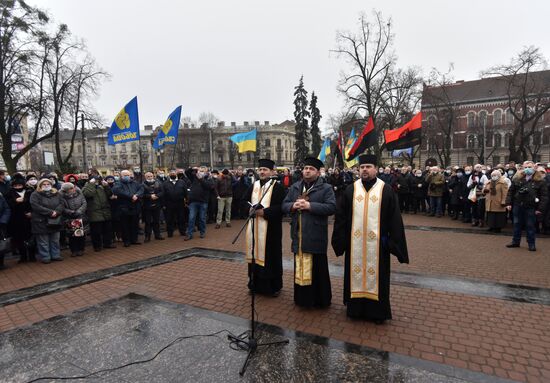 Марши националистов на Украине