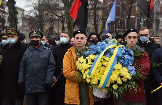 Марши националистов на Украине