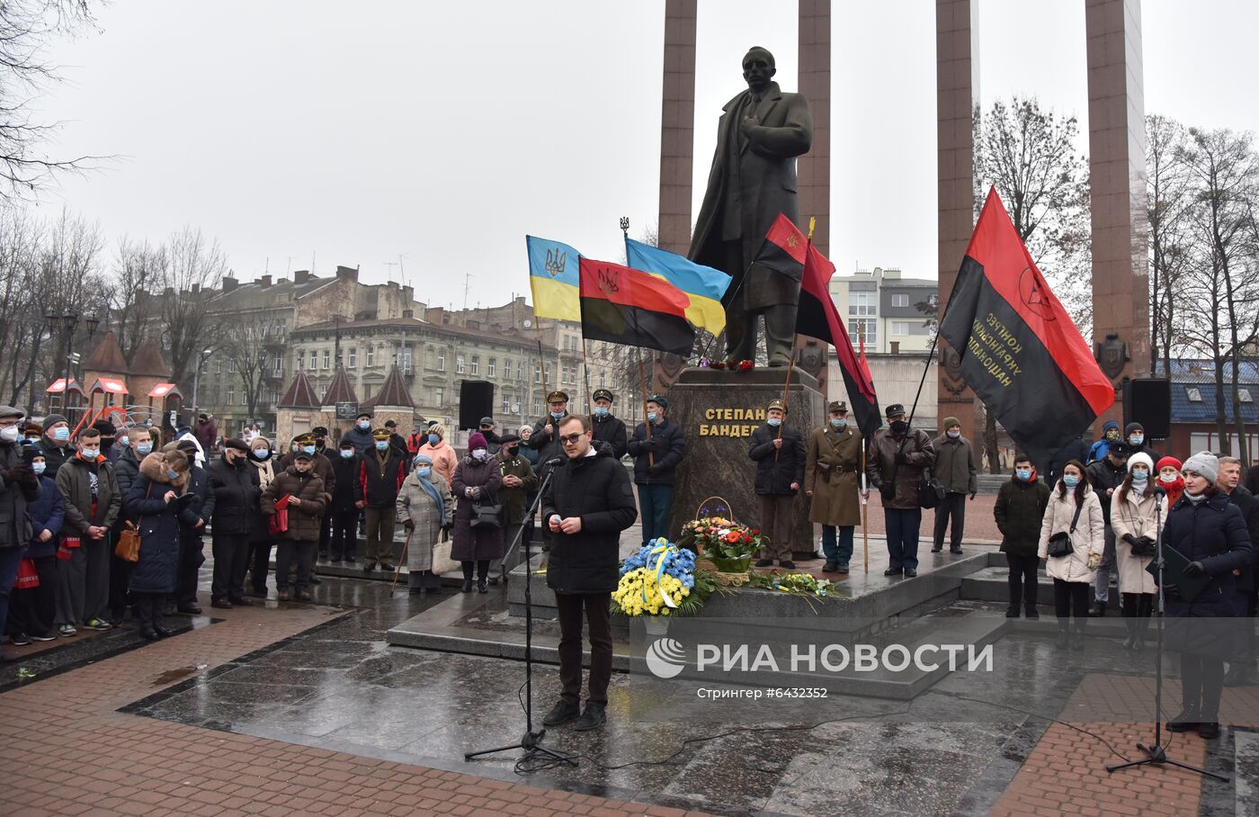 Марши националистов на Украине