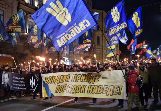 Марши националистов на Украине