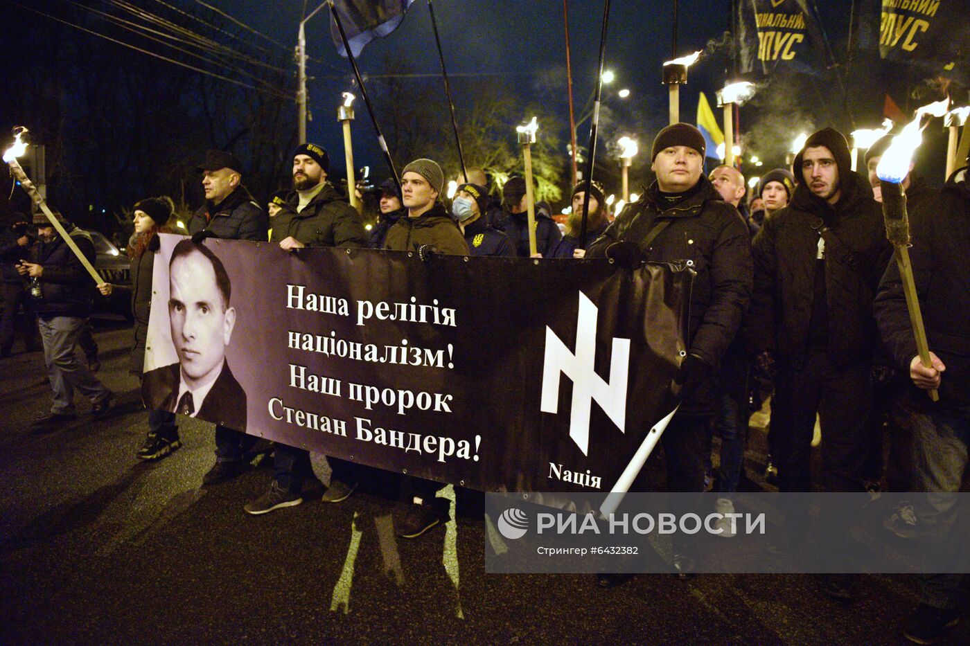 Марши националистов на Украине