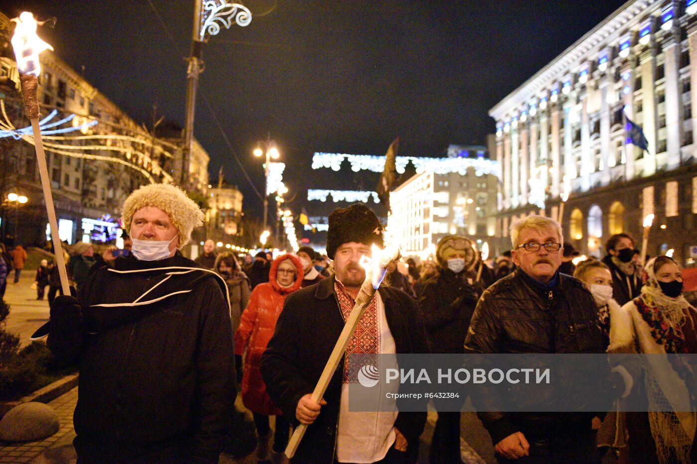 Марши националистов на Украине