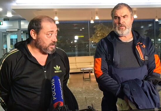 Освобождённые в Ливии граждане России и Украины вернулись в Москву