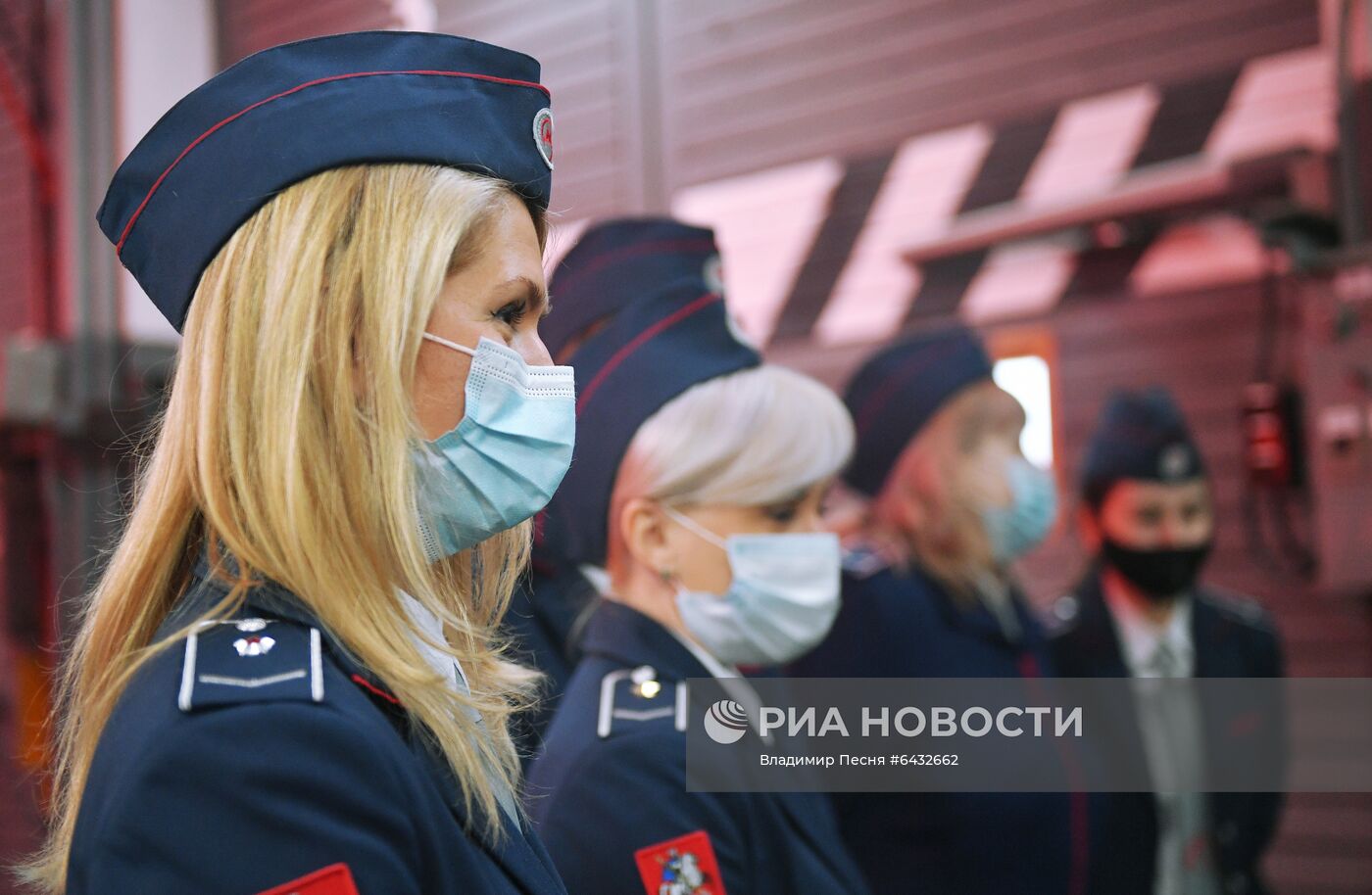 В Московском метро запустили поезд под управлением женщины-машиниста