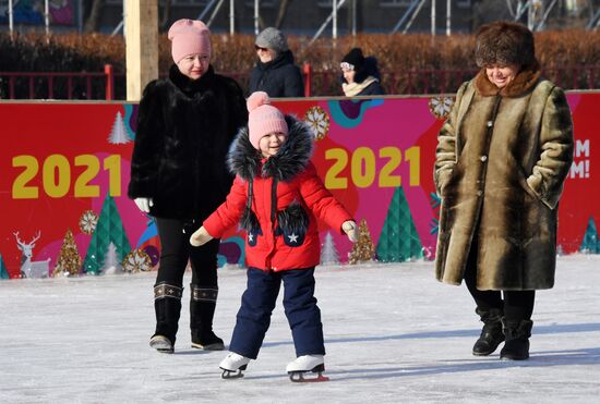 Новогодние гуляния в центре Уссурийска