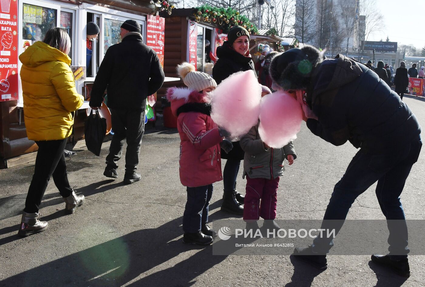 Новогодние гуляния в центре Уссурийска