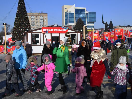 Новогодние гуляния в центре Уссурийска