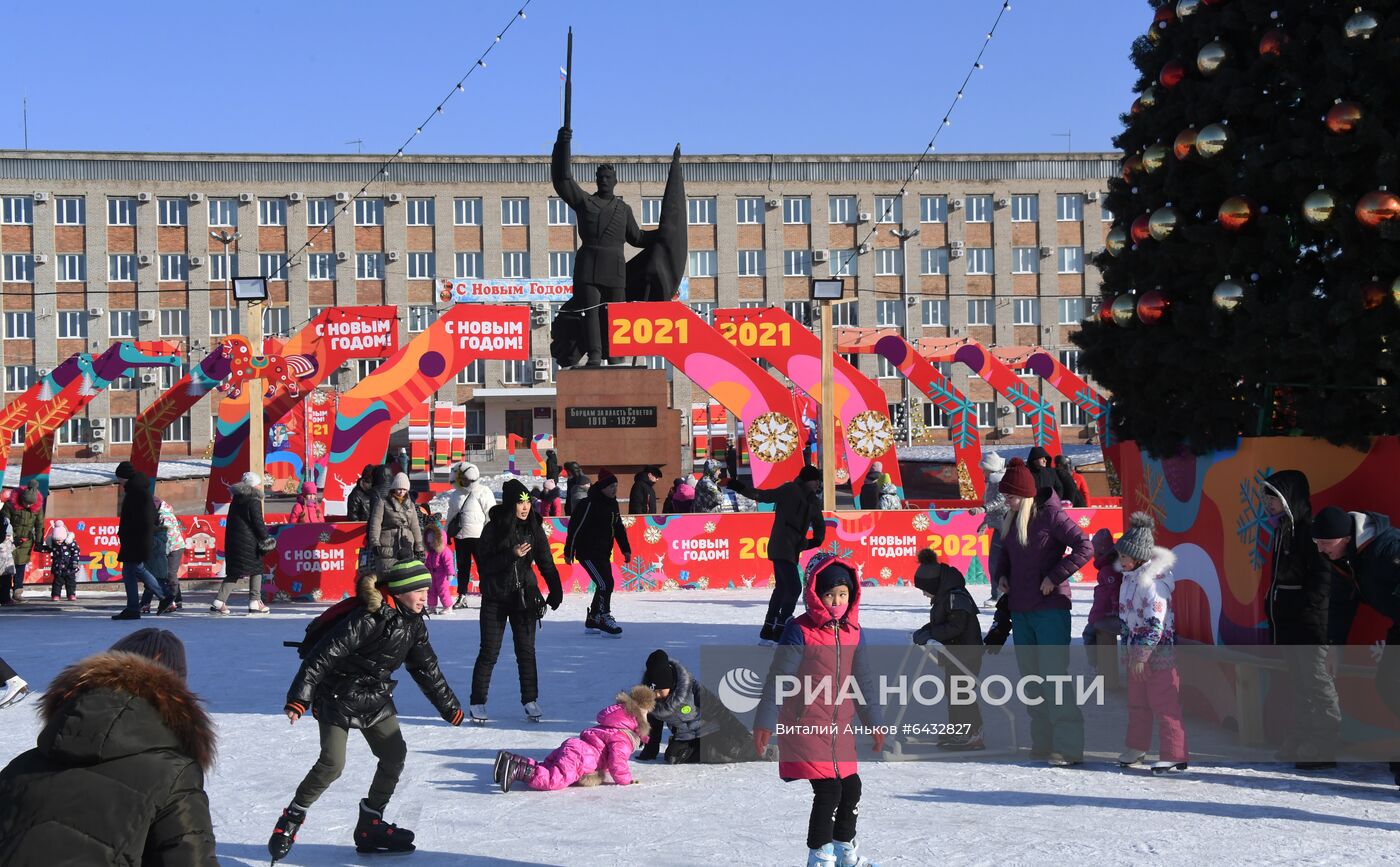 Новогодние гуляния в центре Уссурийска