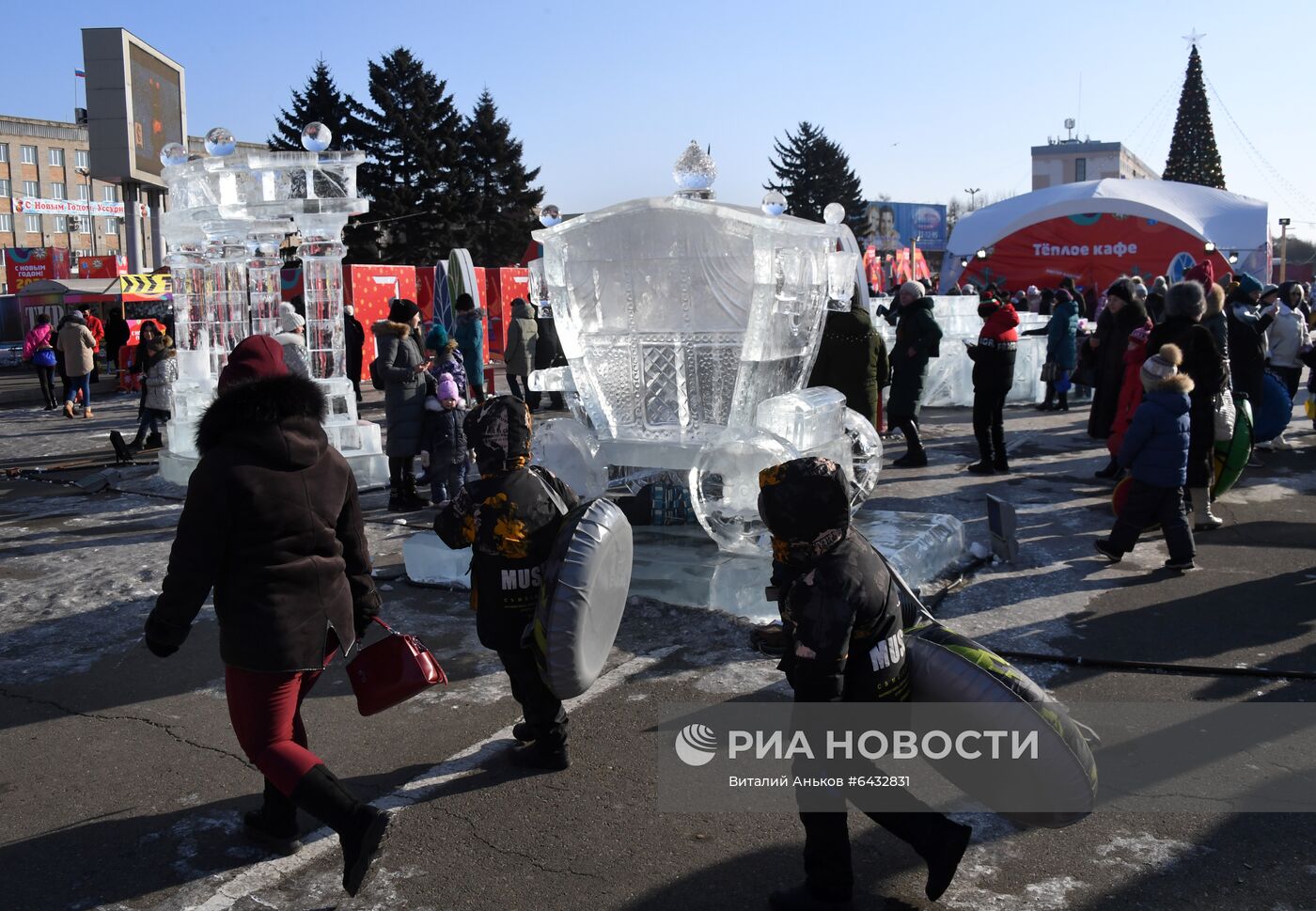 Новогодние гуляния в центре Уссурийска