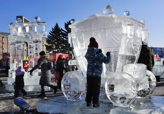 Новогодние гуляния в центре Уссурийска