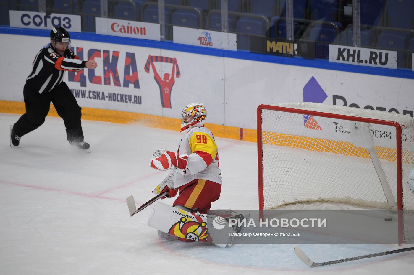 Хоккей. КХЛ. Матч ЦСКА – "Йокерит"