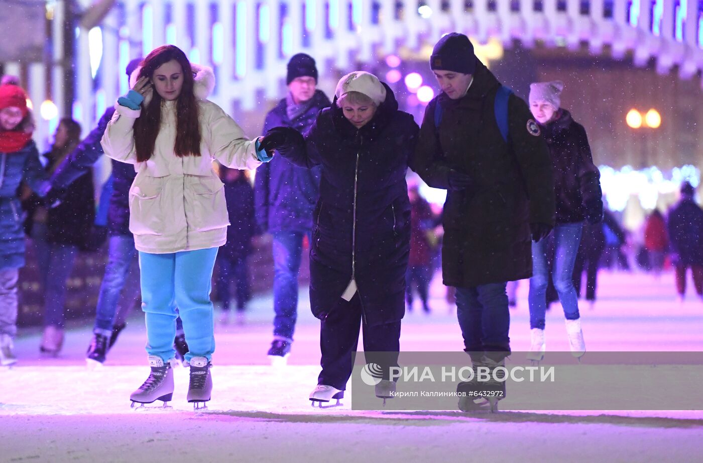 Катание на коньках в Москве в новогодние праздники