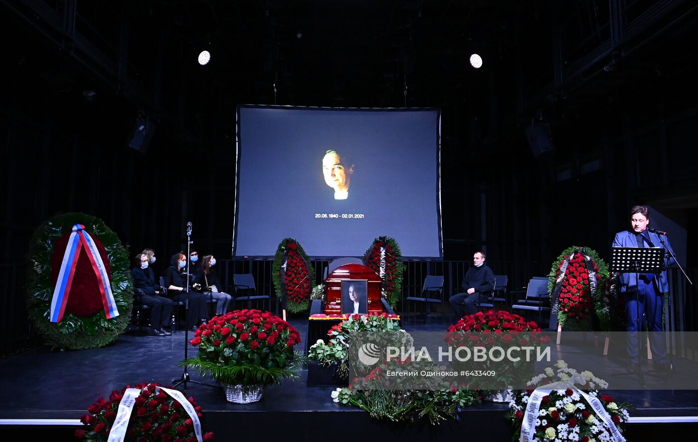 Прощание с народным артистом России В. Кореневым