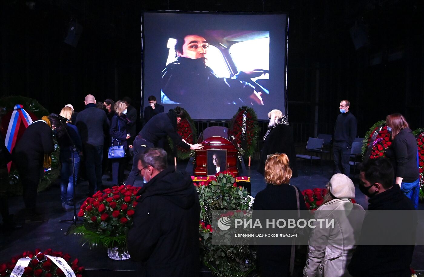 Прощание с народным артистом России В. Кореневым