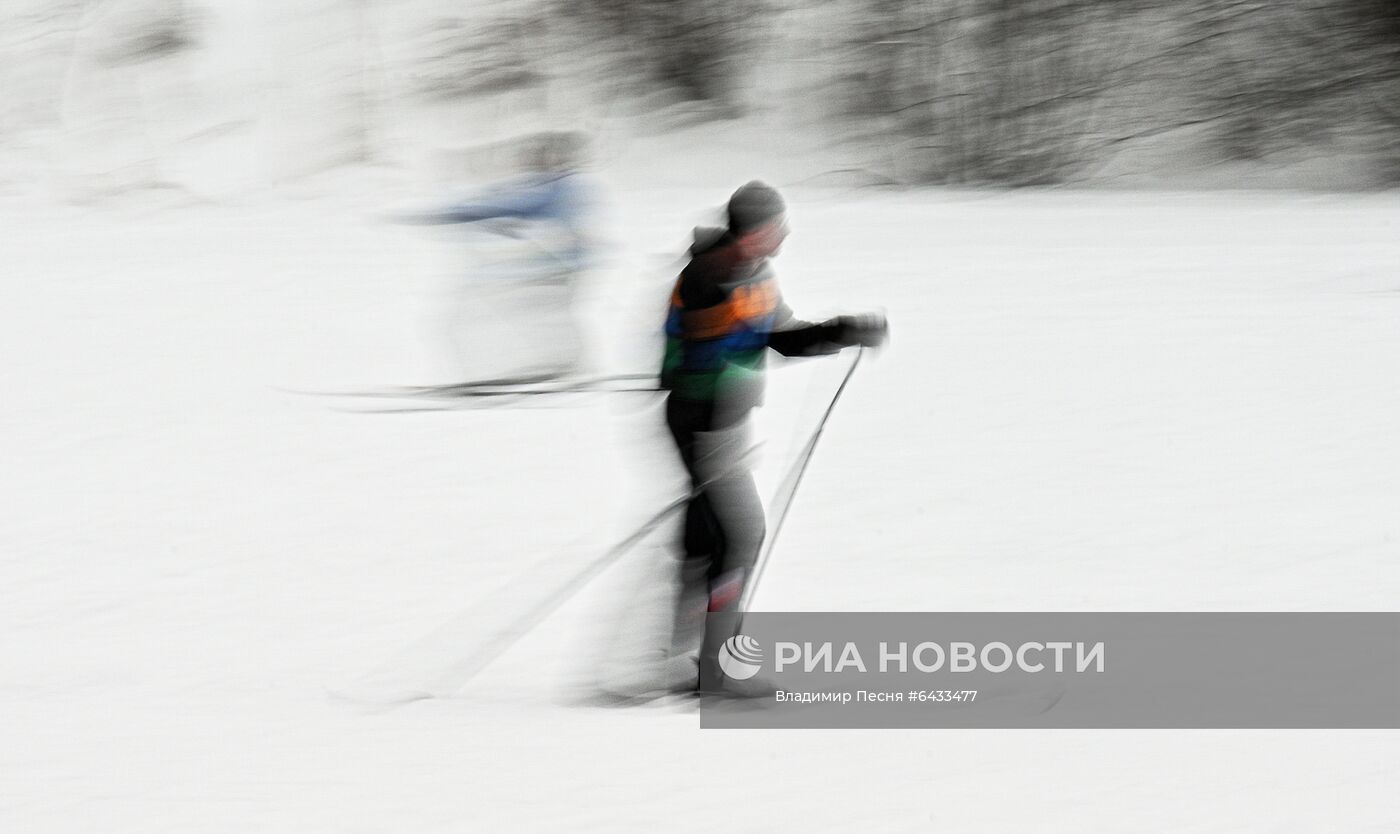 Катание на лыжах в Москве