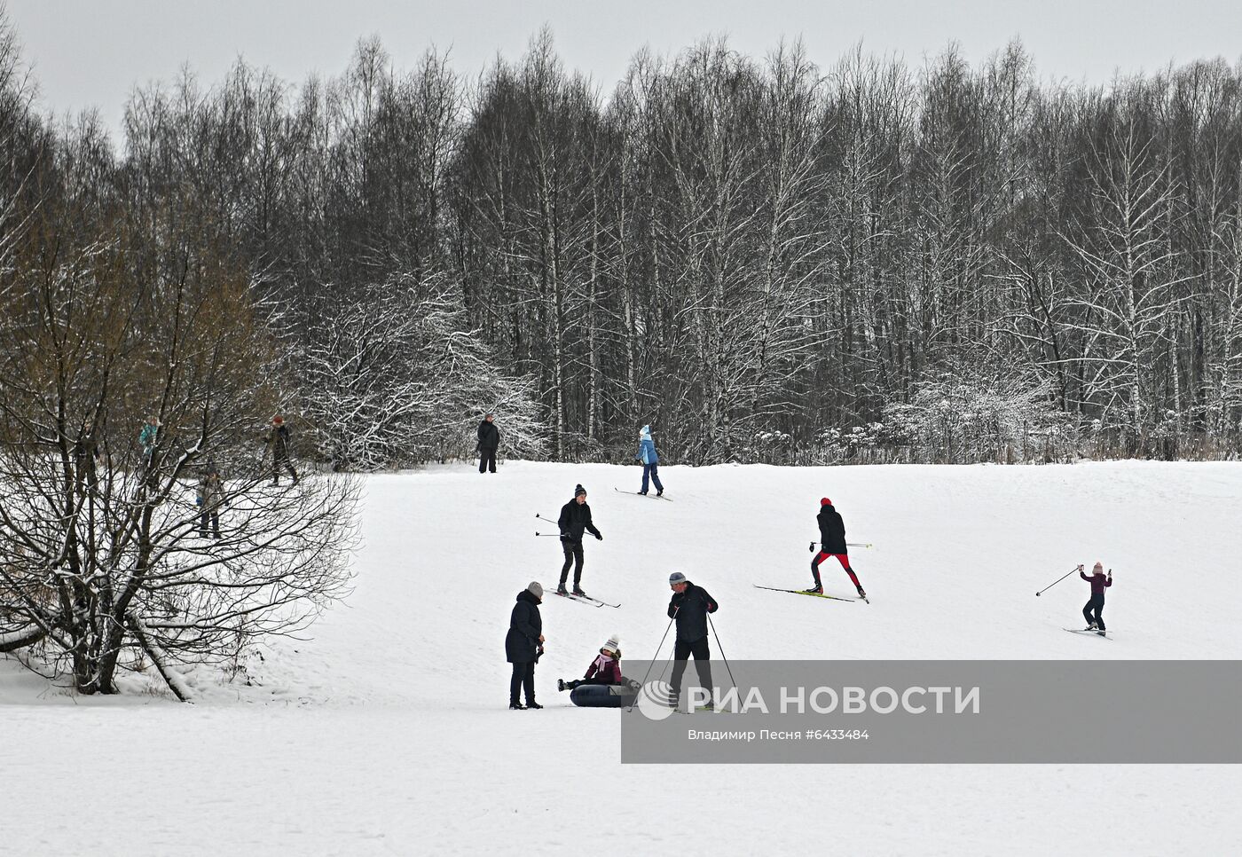 Катание на лыжах в Москве