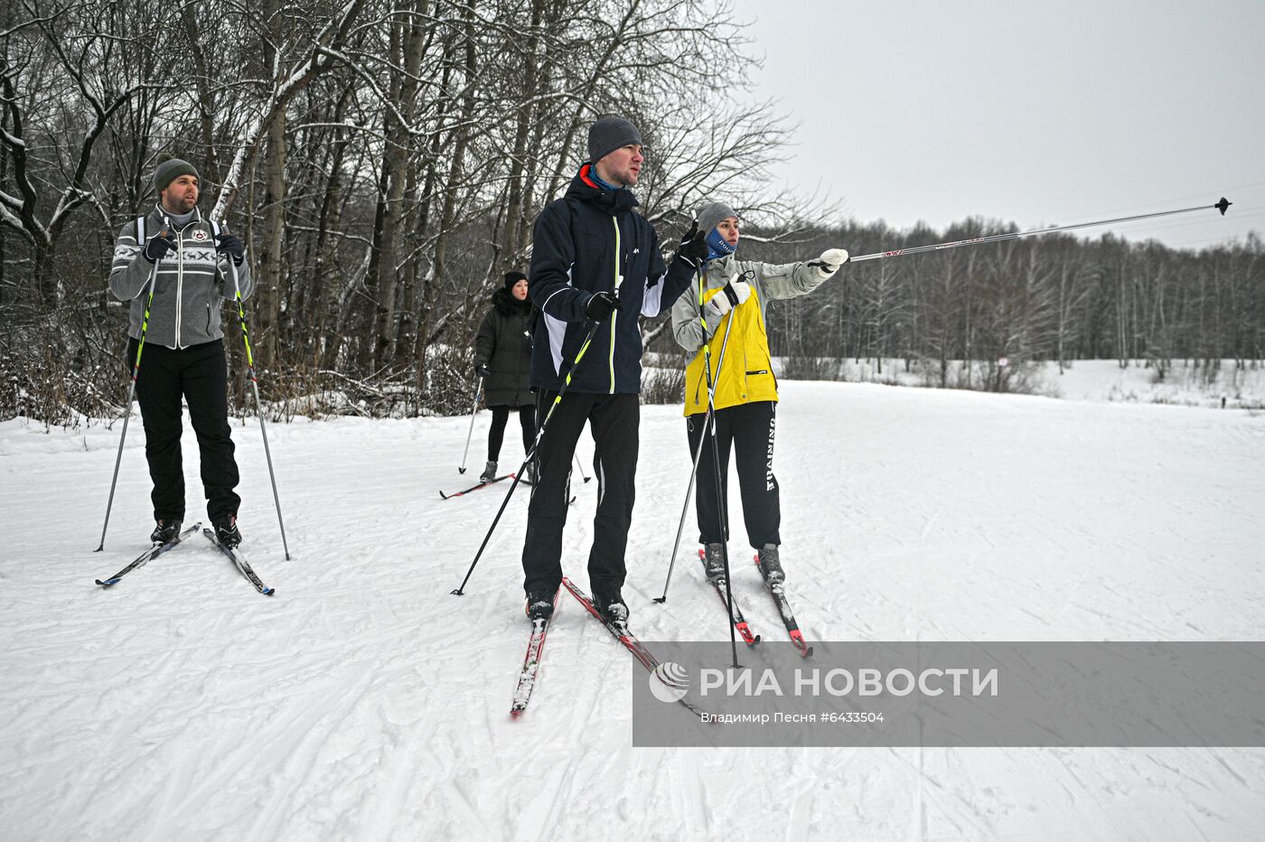 Катание на лыжах в Москве