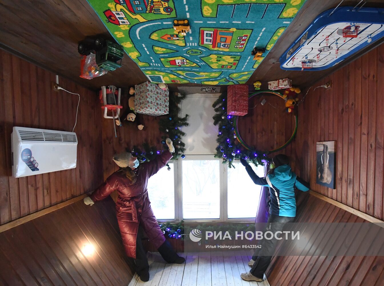 Аттракцион "Дом вверх дном" в Красноярске