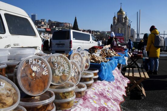 Рождественская продовольственная ярмарка во Владивостоке