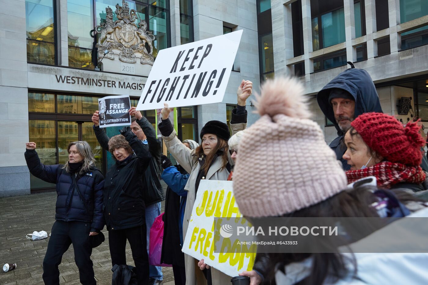 Суд в Лондоне отказался освободить Ассанжа под залог