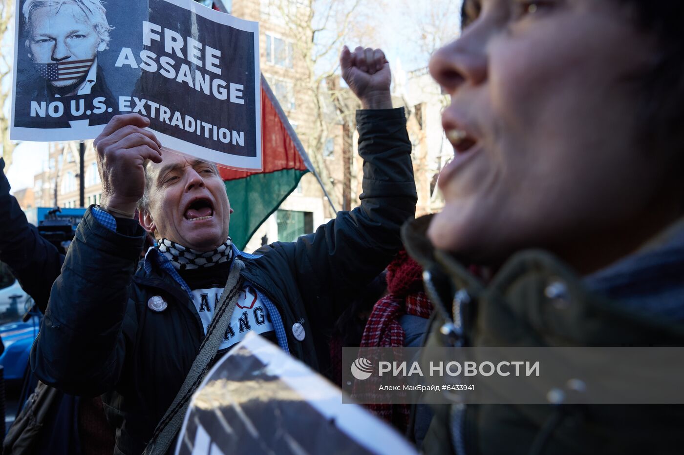 Суд в Лондоне отказался освободить Ассанжа под залог