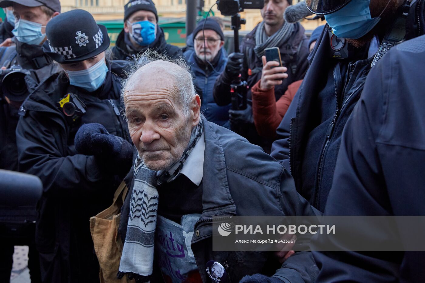 Суд в Лондоне отказался освободить Ассанжа под залог