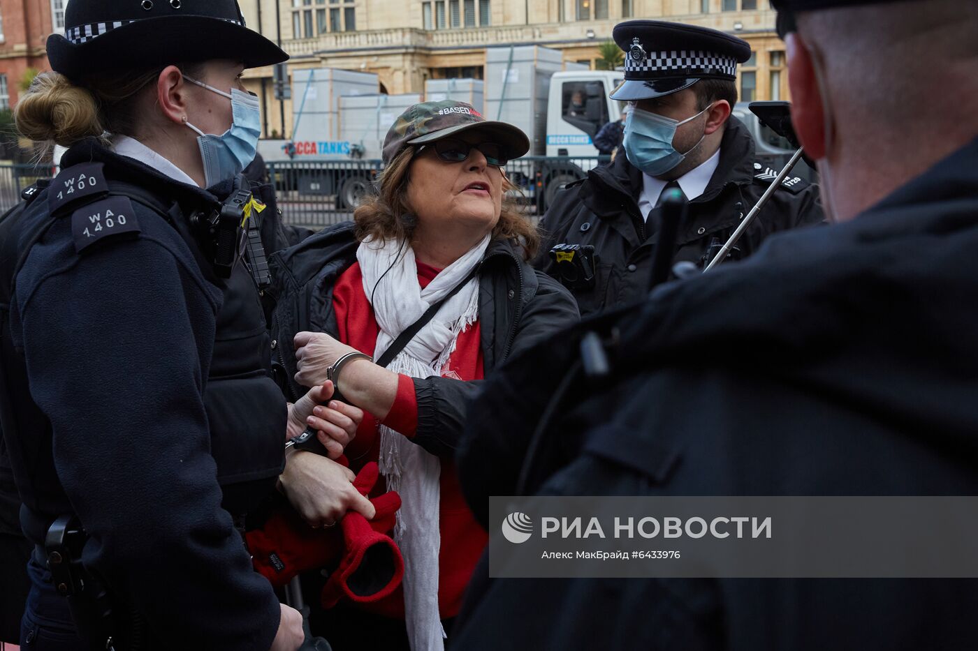 Суд в Лондоне отказался освободить Ассанжа под залог