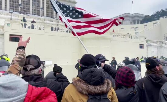 Акция протеста сторонников Д. Трампа в Вашингтоне