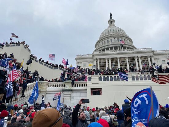 Акция протеста сторонников Д. Трампа в Вашингтоне