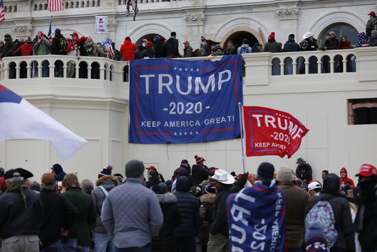 Акция протеста сторонников Д. Трампа в Вашингтоне
