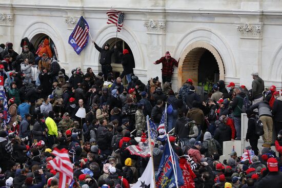 Акция протеста сторонников Д. Трампа в Вашингтоне