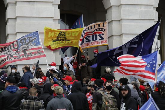 Акция протеста сторонников Д. Трампа в Вашингтоне