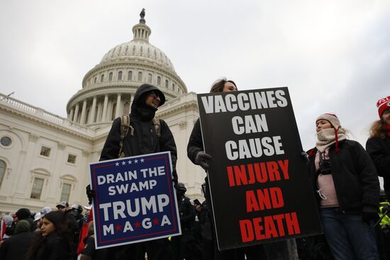 Акция протеста сторонников Д. Трампа в Вашингтоне