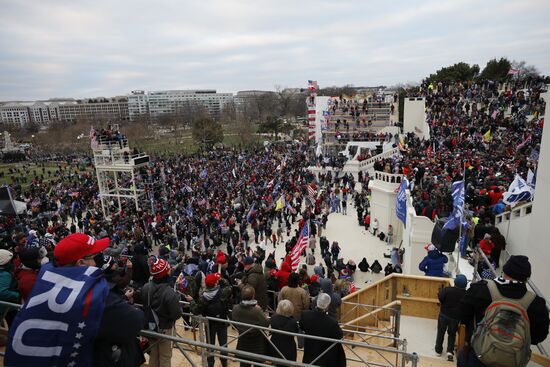 Акция протеста сторонников Д. Трампа в Вашингтоне