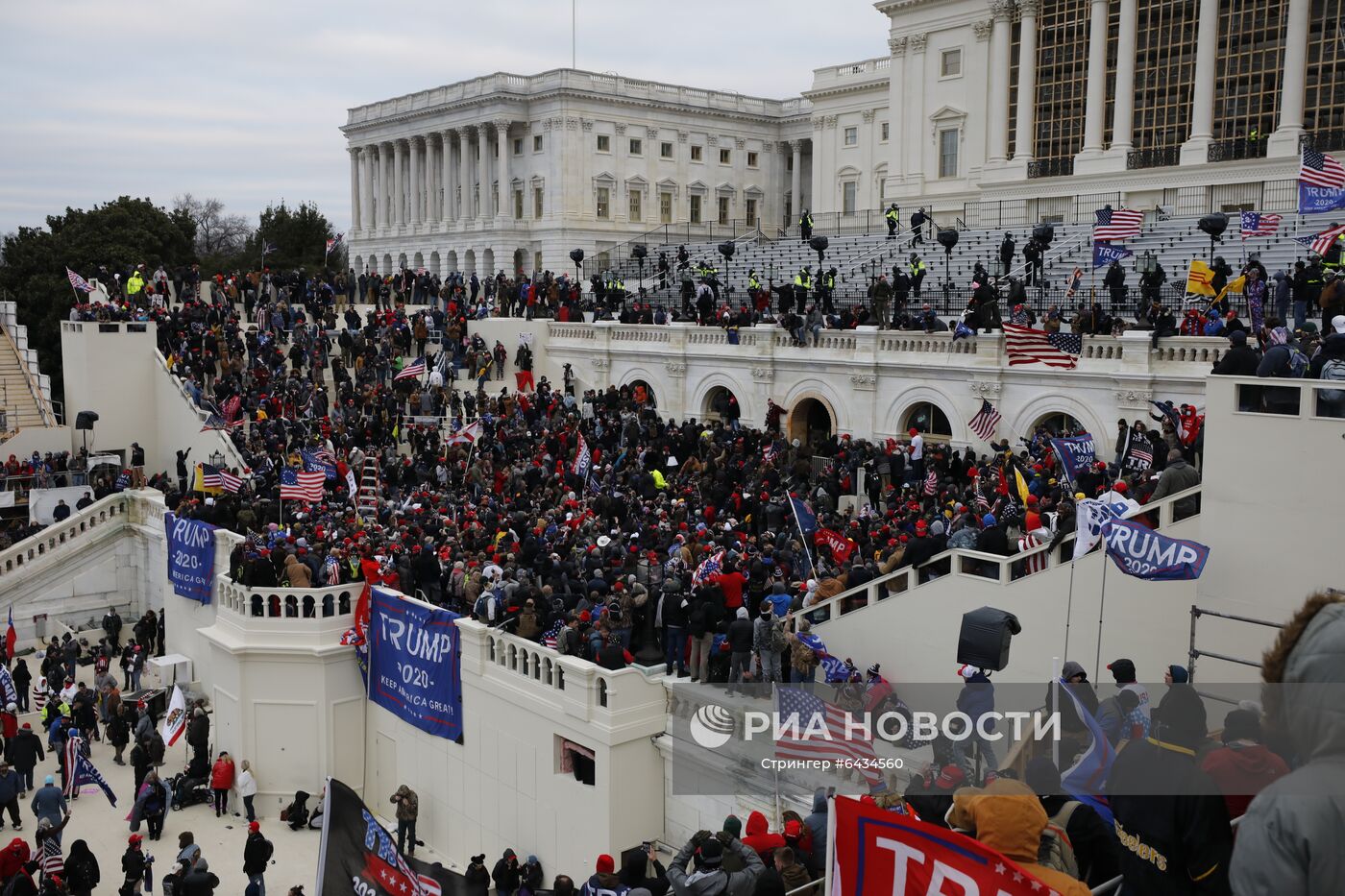 Акция протеста сторонников Д. Трампа в Вашингтоне
