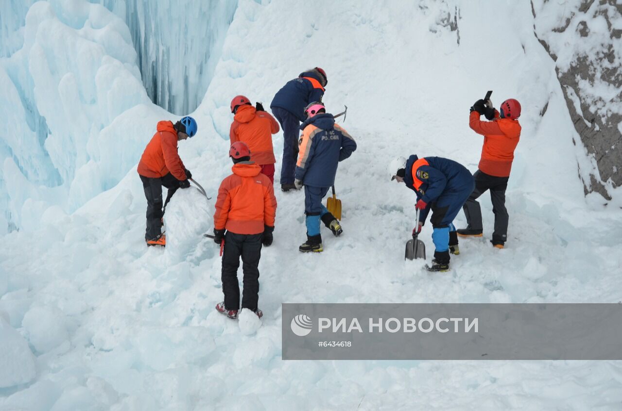 Обвал льда на Вилючинском водопаде