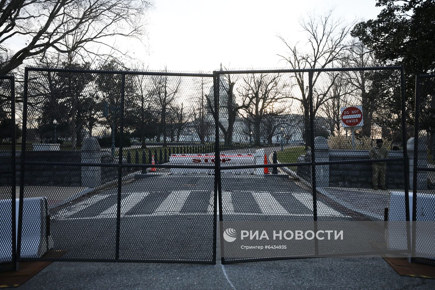 Обстановка у Капитолия в Вашингтоне