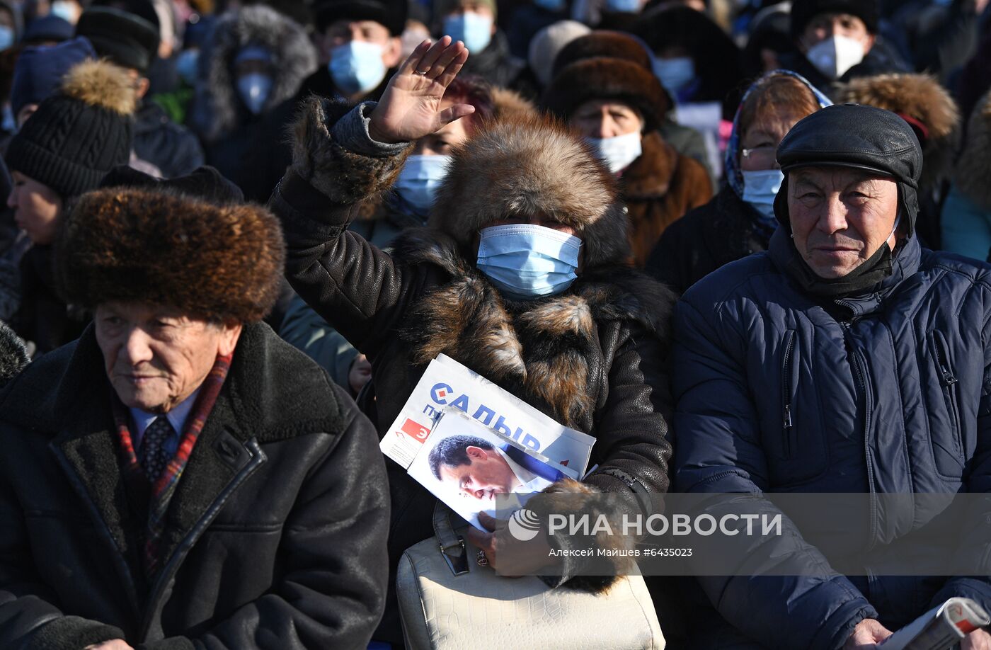 Предвыборная встреча кандидата в президенты Киргизии С. Жапарова