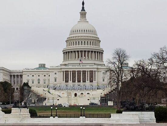 Последствия беспорядков в здании Конгресса США