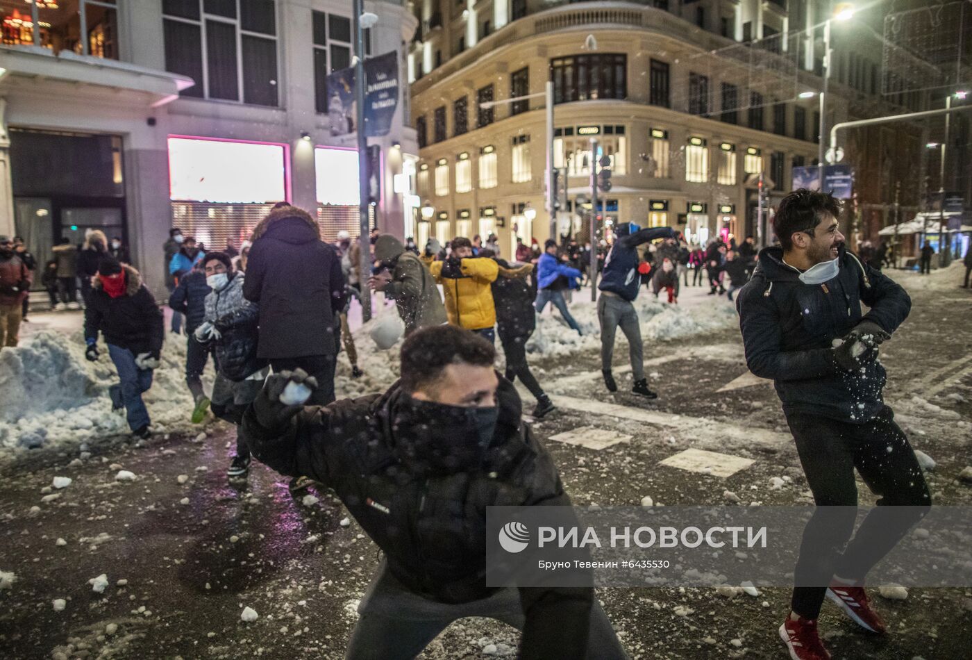 Последствия снежной бури в Мадриде