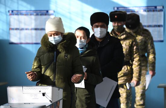 Досрочные выборы президента Киргизии