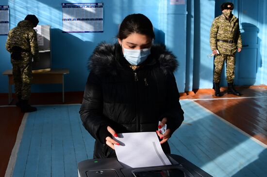 Досрочные выборы президента Киргизии