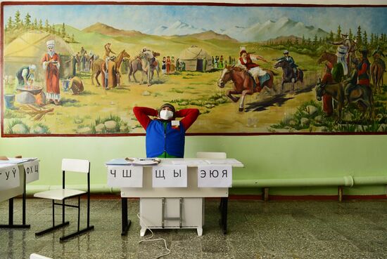 Досрочные выборы президента Киргизии